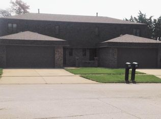 1702 Maynard Dr APT B, Champaign, IL 61822