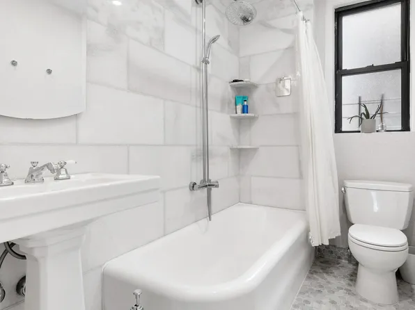 130 East 94th Street 5E image 9 of 10