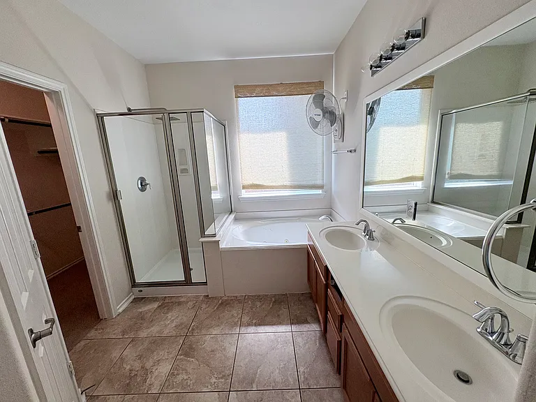 25018 Lakecrest Manor Dr — Photo 6