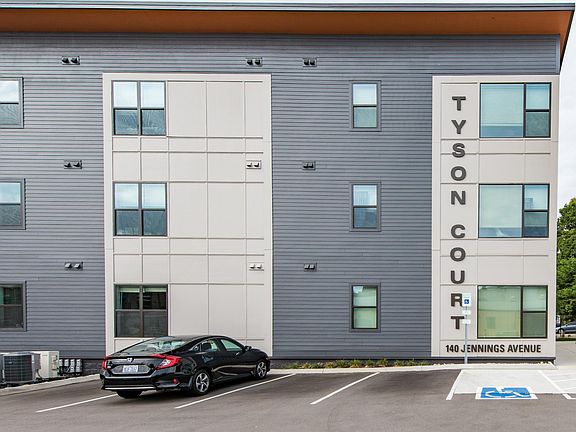 3rd image of 140 Jennings Ave #105