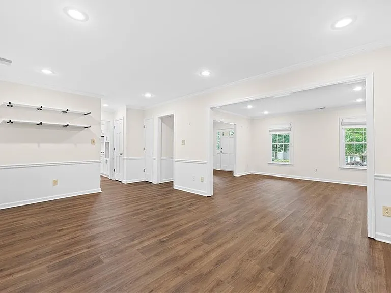 4496 Windsor Oaks Dr — Photo 15