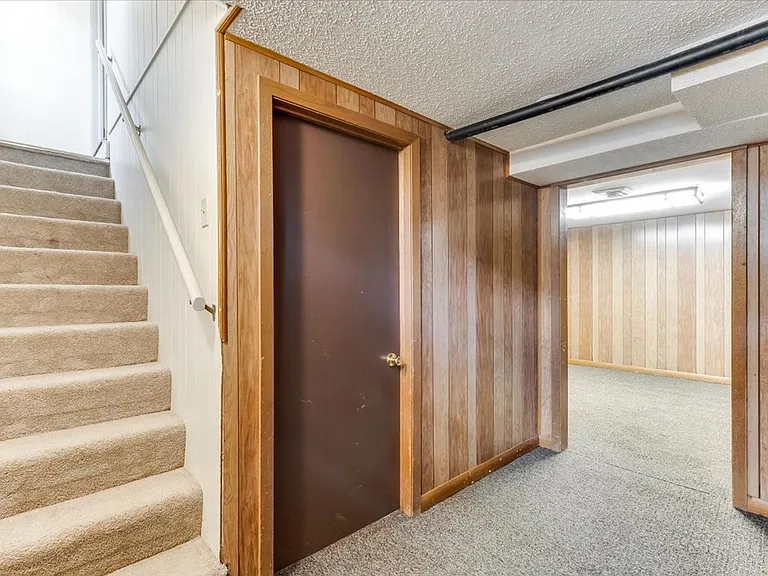 554 S Circle Dr — Photo 11