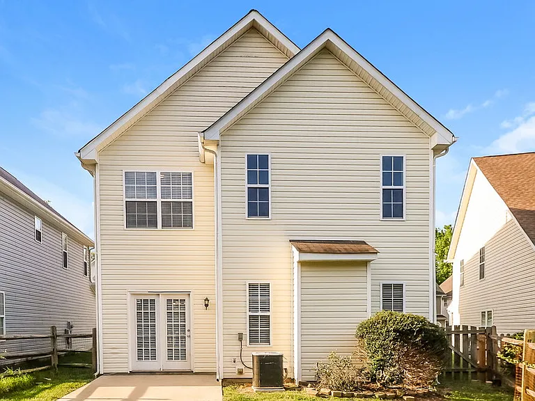 2619 Rozzelles Landing Dr — Photo 17