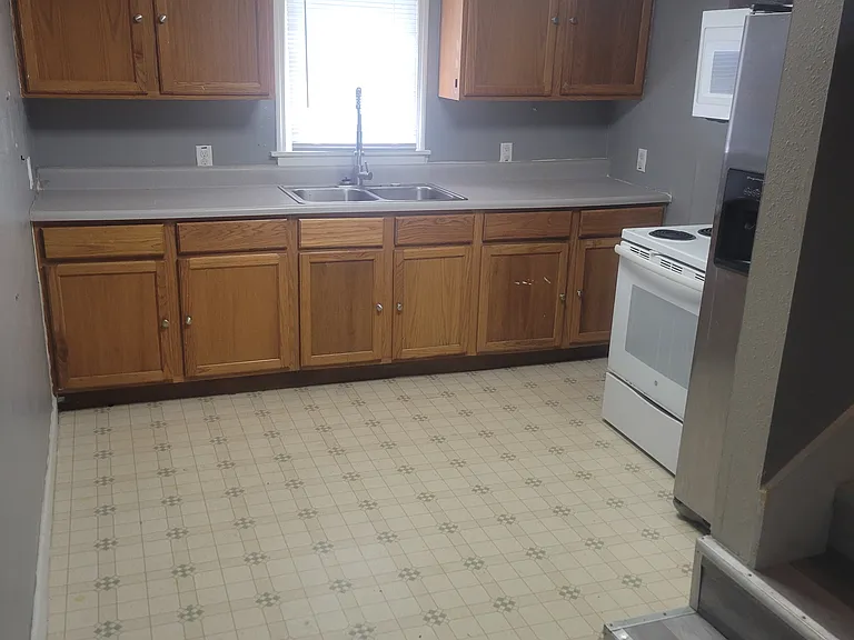 606 W Worley St — Photo 3