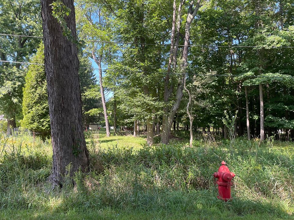 2nd image of 0 Maple Ave