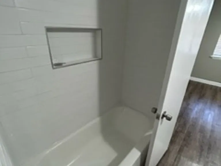 400 Donnell Dr — Photo 16
