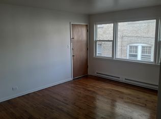 4912 Mulford St #2C, Skokie, IL 60077