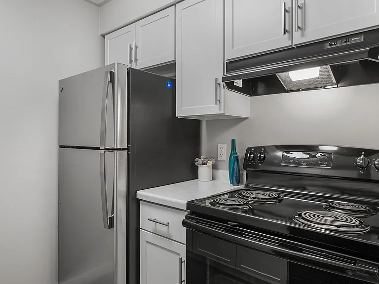 Hillcrest Place — Photo 21
