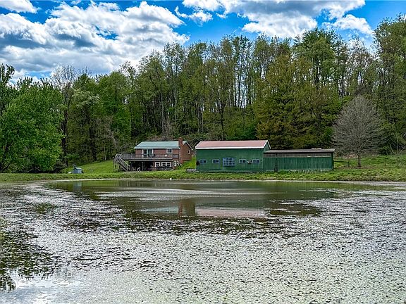 38th image of 401 Beefalo Rd