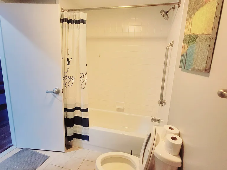 1100 Vine St #909 — Photo 5