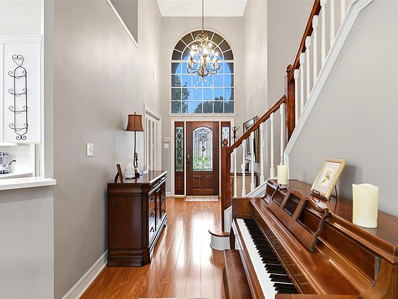 5th image of 1623 Sandy Park Dr