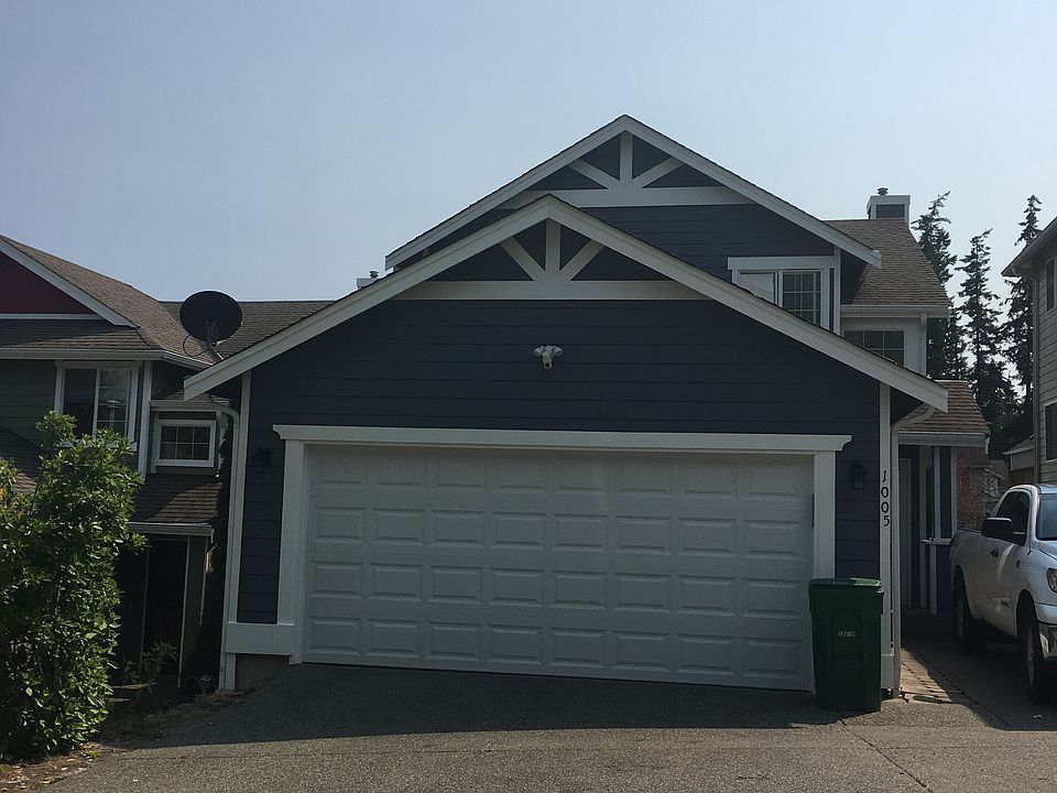 1st image of 1005 NW Poppy Ct