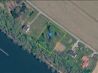 445 River Bend Dr, Celina, TN 38551