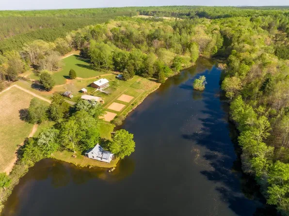 817 Brill Rd, Scottsville, VA 24590