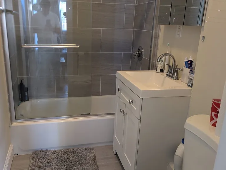 27 Woodward St #2 — Photo 3