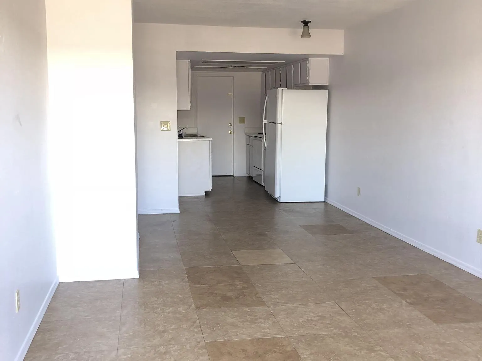 2 bed, 865 sqft, $1,100 — Photo 1
