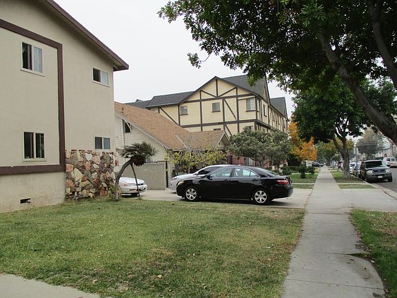2nd image of 224 N Belmont St #6