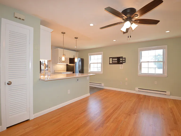 18 Austin Ct #D — Photo 10