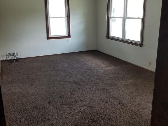 4th image of 1416 W Bethel Ave