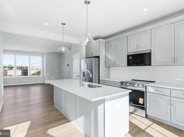 221 Monteith Dr, Winchester, VA 22601