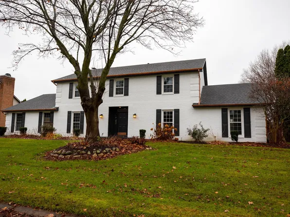 15400 Durham Way E, Granger, IN 46530