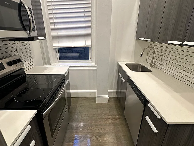 149 Park Dr #11 — Photo 8