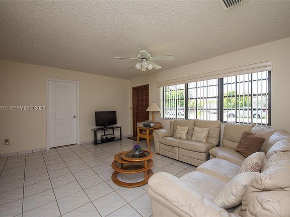 4th image of 18900 SW 313th St