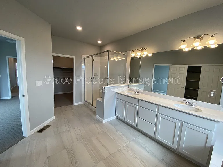 191 Ambrose St — Photo 11