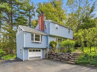 33 Wallace Rd, Wayland, MA 01778