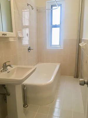 Rented by The Leveque Group, LLC | media 15