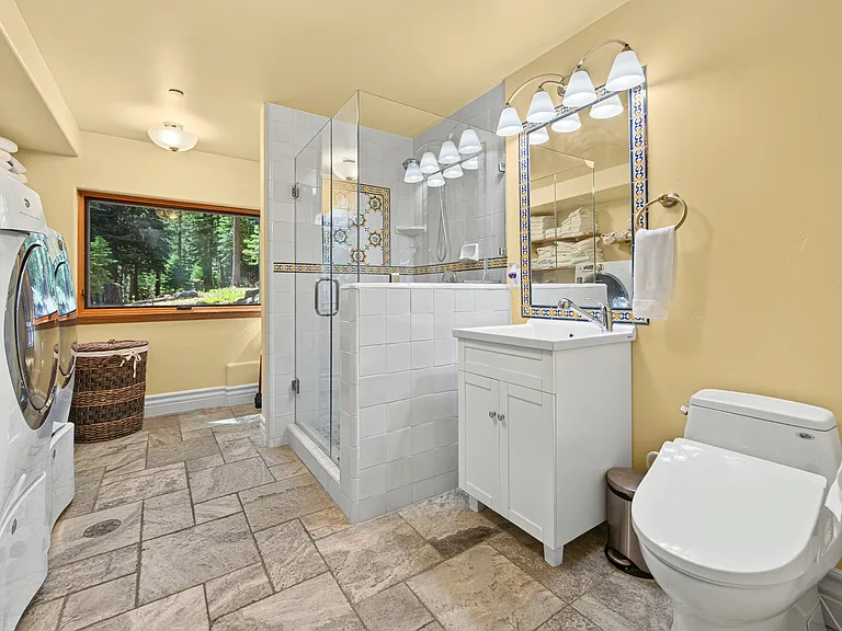 1806 Christy Ln — Photo 43