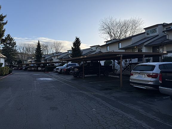 3rd image of 1826 Maple Ln APT H48
