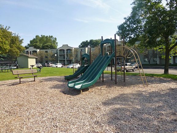 2nd image of 2585 Ivy Ave E APT 304