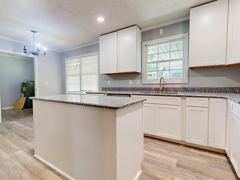 1001 Darling Ave — Photo 4