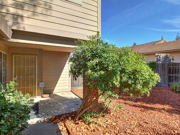 3rd image of 8243 Westray Dr