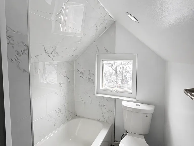 28 Treptow St #2 — Photo 2