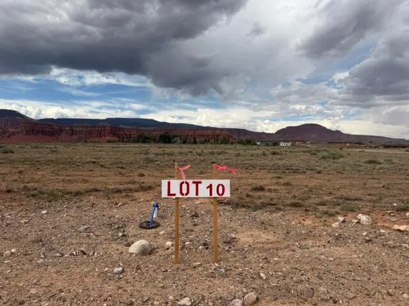 925 W 100 S #10, Torrey, UT 84775