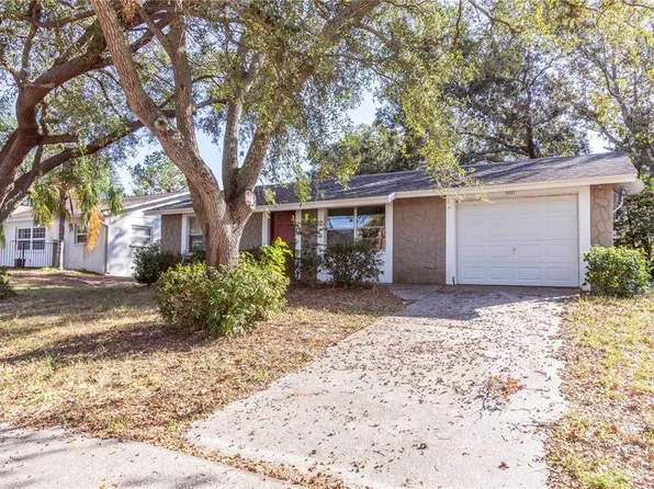 1311 Crossbow Ln, Tarpon Springs, FL 34689