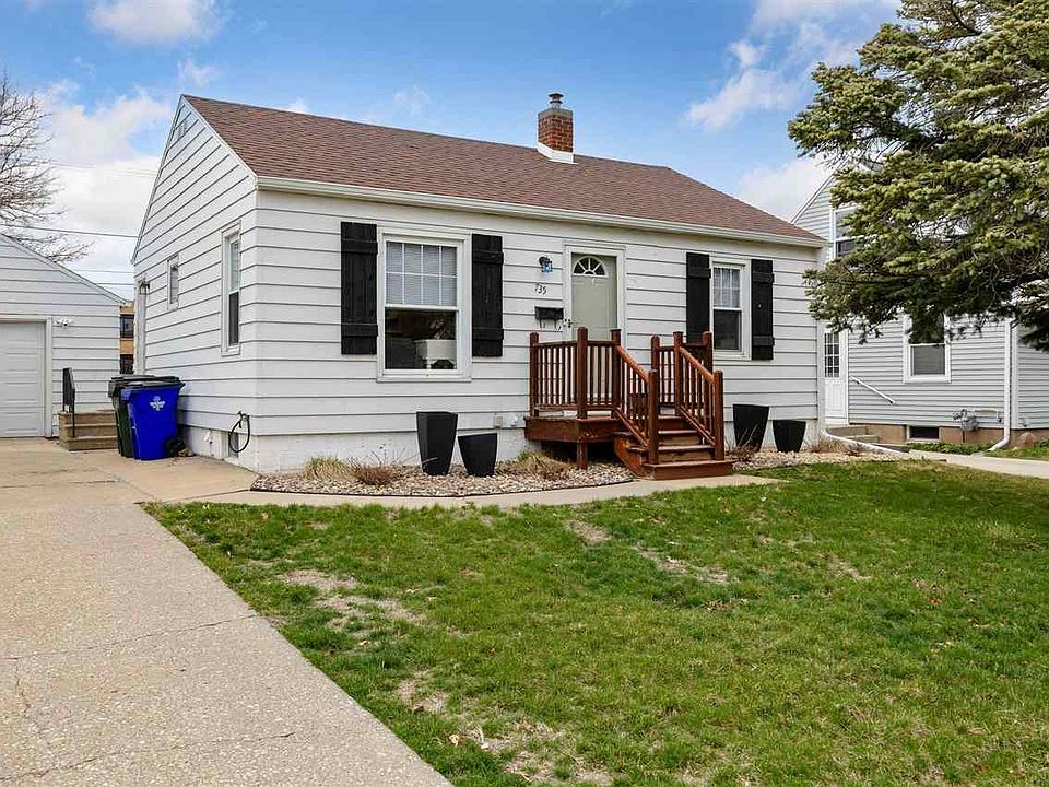 1st image of 735 30th St SE