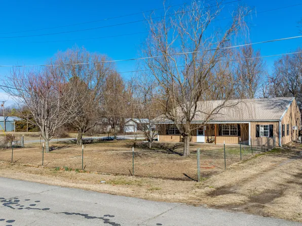212 Broadway Ave, Ketchum, OK 74349