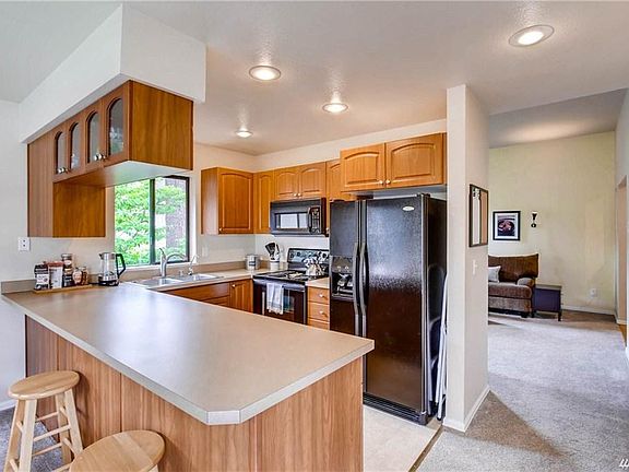 2nd image of 9009 Avondale Rd NE APT B204