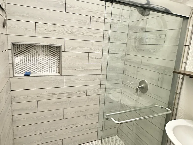 1806 W Oakey Blvd #1 — Photo 3