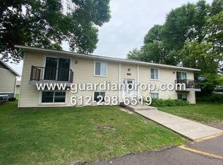 1006 12th St SW APT 2, Forest Lake, MN 55025