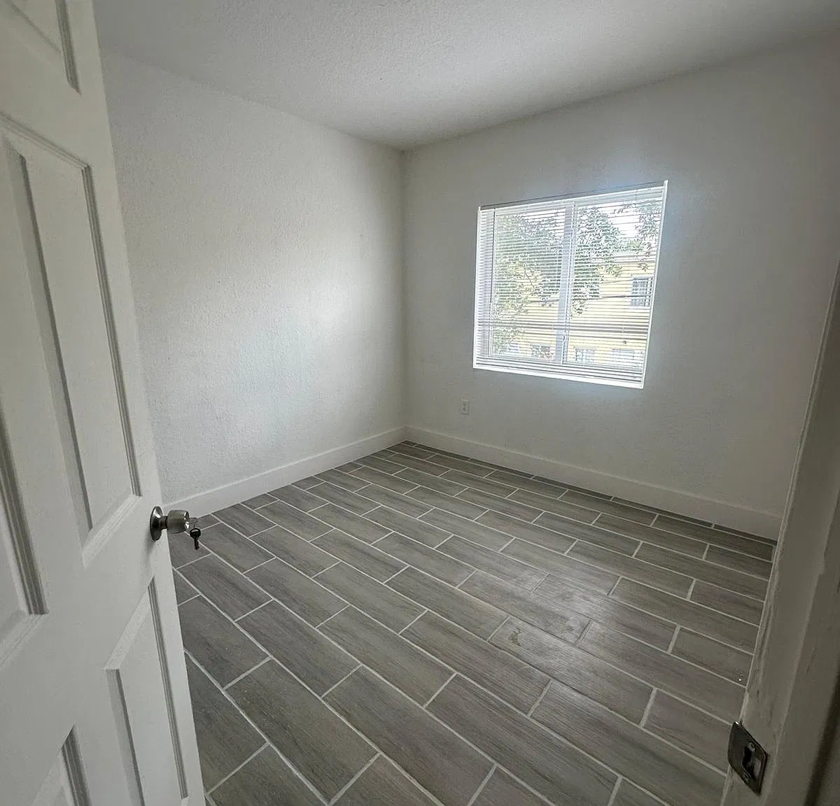 3 bed, 1500 sqft, $2,500 — Photo 2