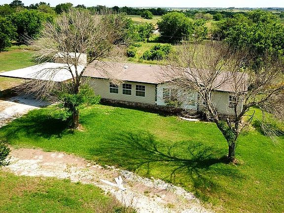 3rd image of 1905 County Road 334