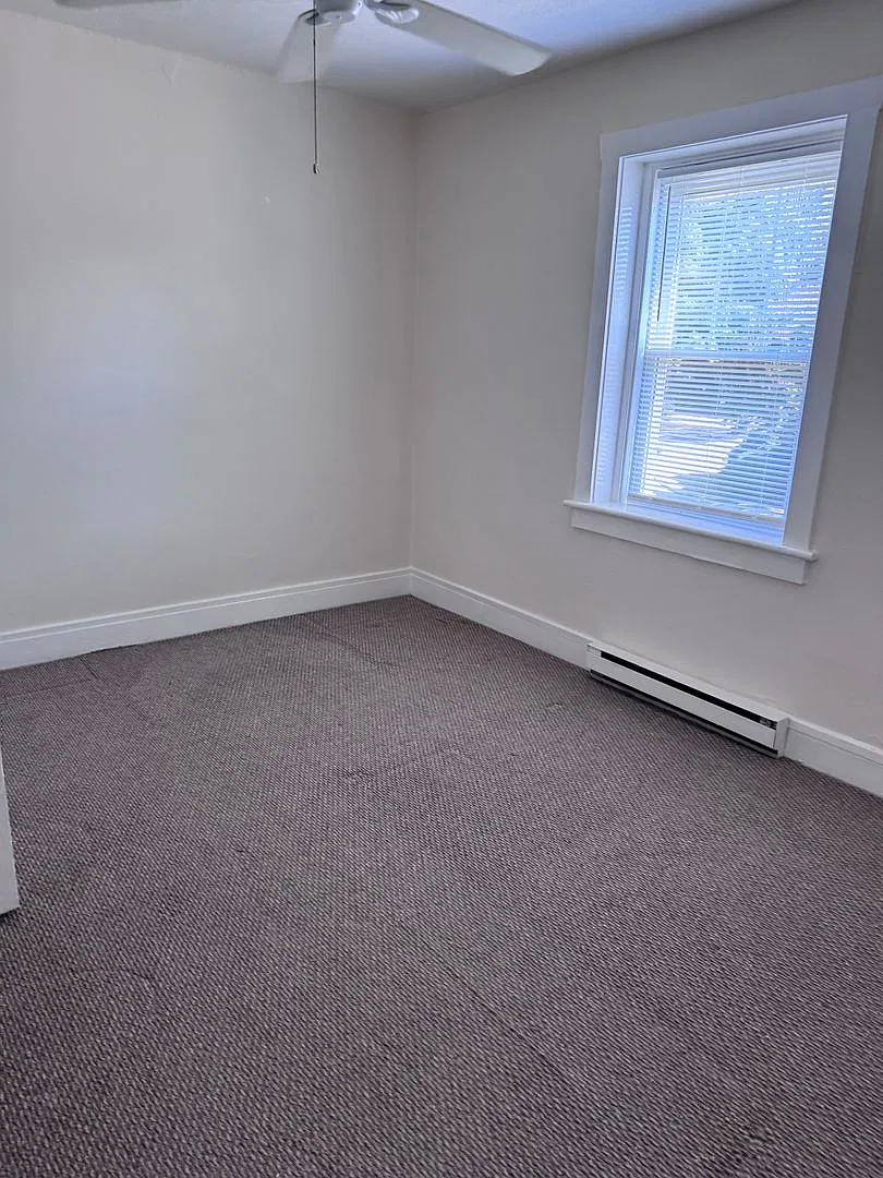 4911 Newport Avenue — Photo 3