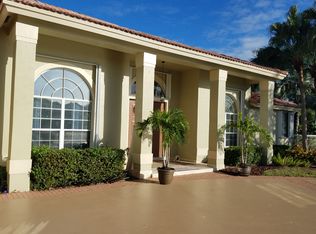 13925 Carlton Dr, Davie, FL 33330