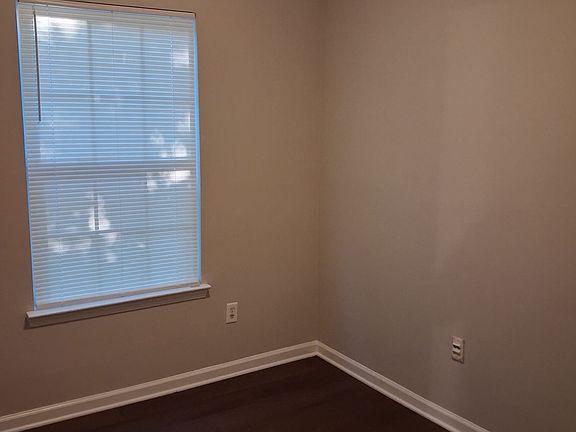 5th image of 157 Fairhaven Trl