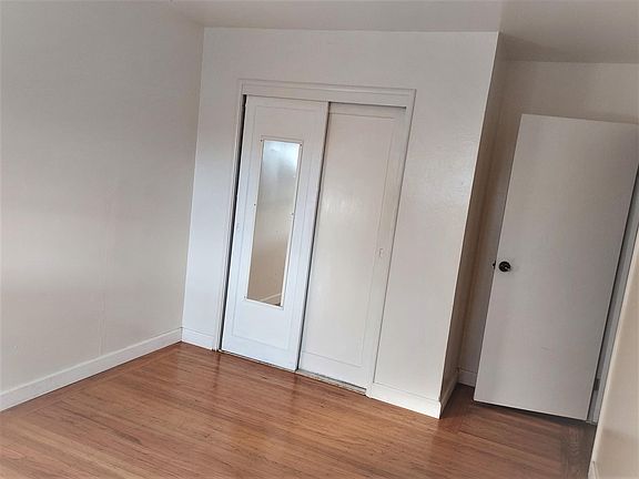 3rd image of 21561 Westpark St