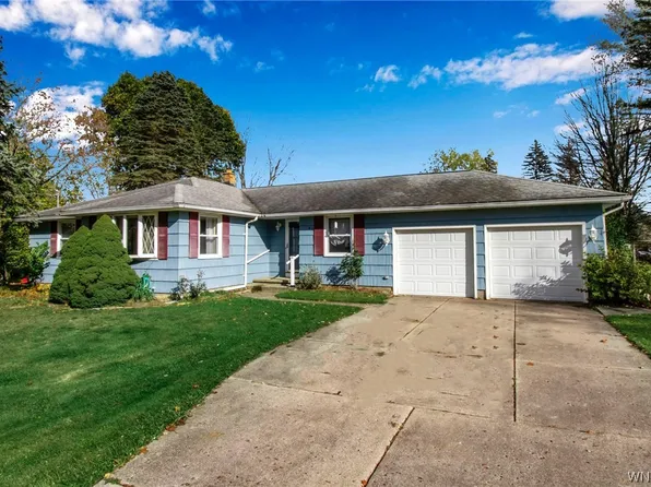 473 Creekside Dr, Alden, NY 14004
